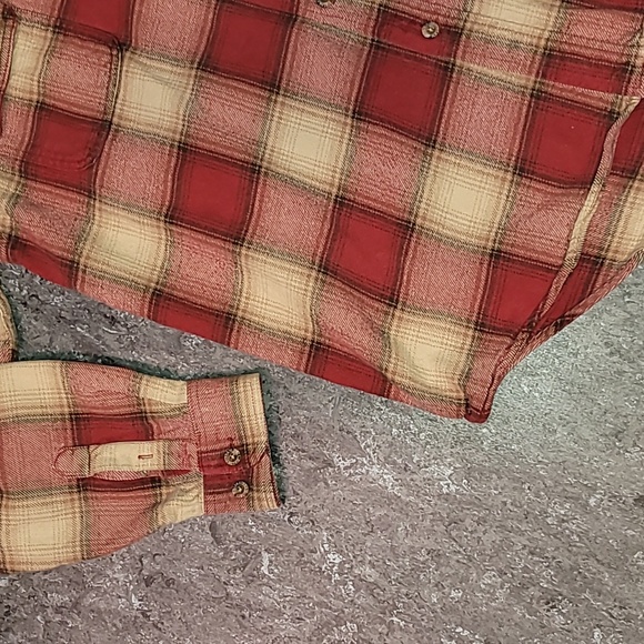 Field and Stream. Thick cotton flannel.  Men's size XL. Like-new - Picture 4 of 16
